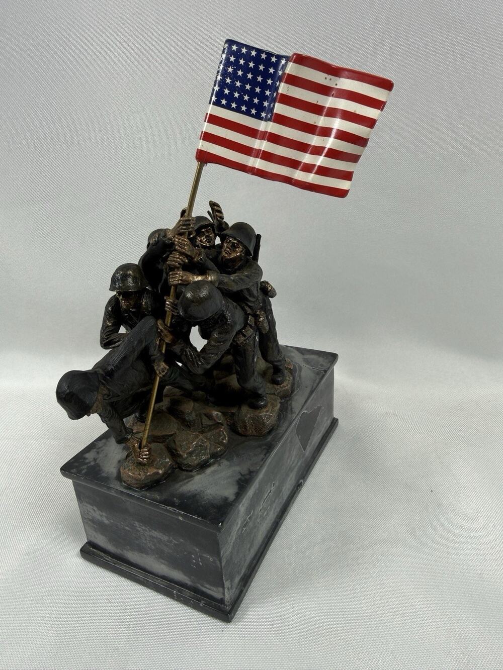 USMC Iwo Jima Memorial Bronzed Sculpture Bradford Exchange 2012